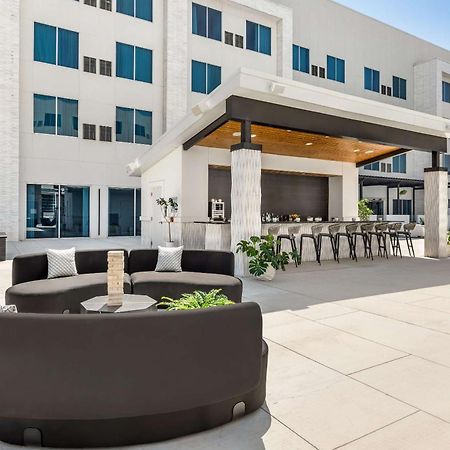 Cambria Hotel Waco University Riverfront Екстериор снимка