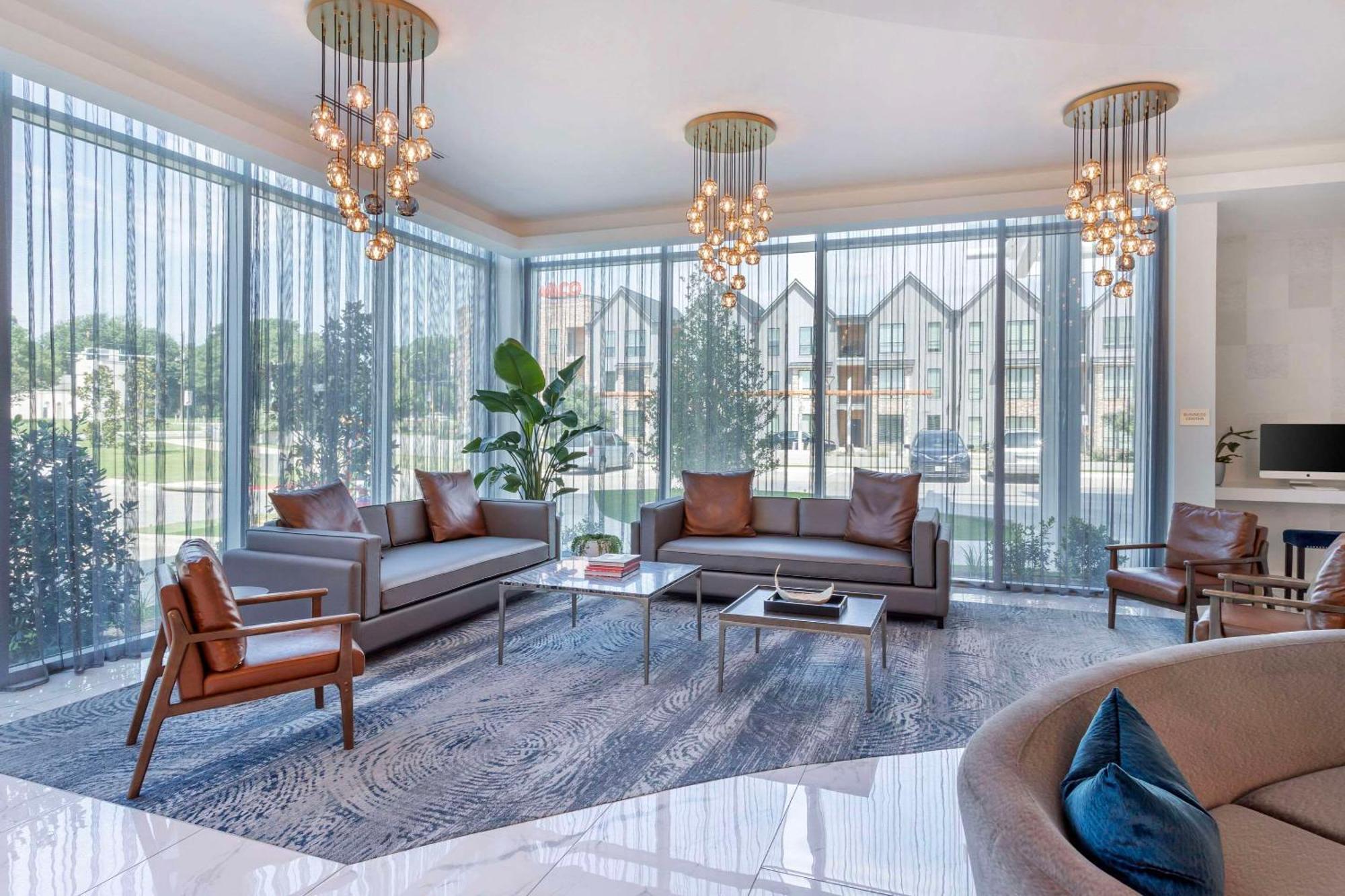 Cambria Hotel Waco University Riverfront Екстериор снимка